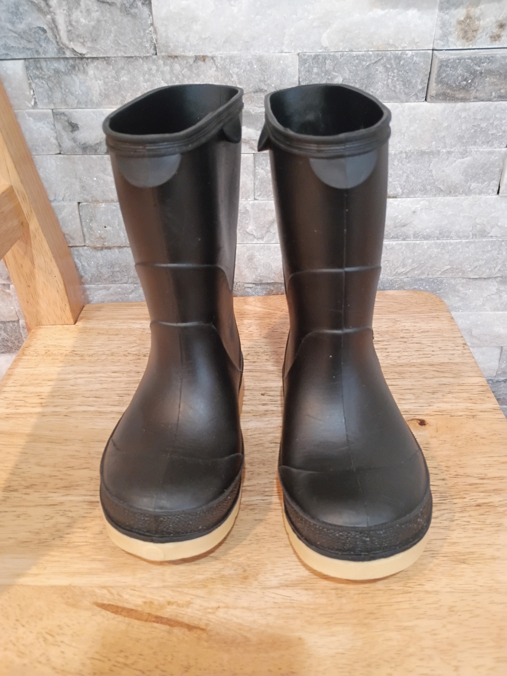 Tingley StormTracks Black Toodler Rain Boots - Classic Waterproof Boots Size 6